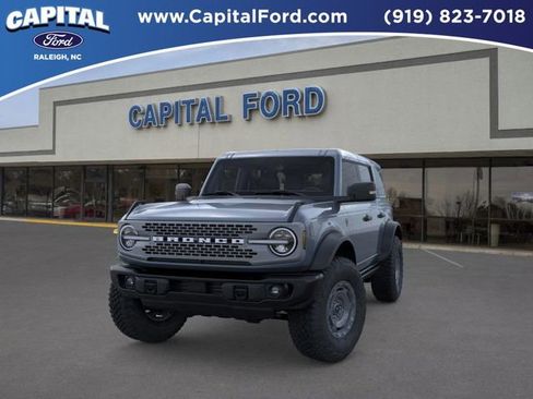 New 2025 Ford Bronco Badlands image 2