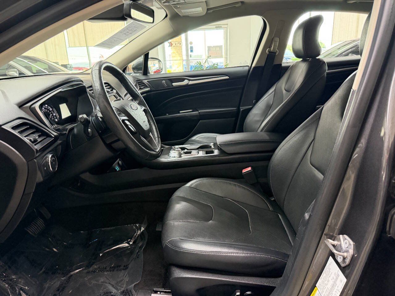 Used 2019 Ford Fusion Titanium AWD/4WD image 11