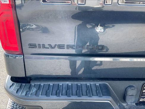 Used 2020 Chevrolet Silverado 1500 RST AWD/4WD image 8