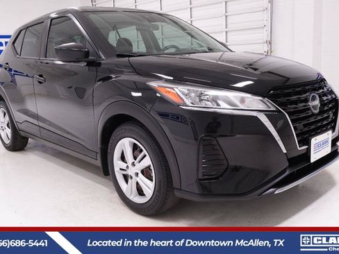 Used 2024 Nissan Kicks S FWD image 3