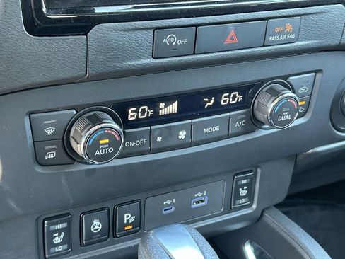 Used 2023 Nissan Frontier SV w/ SV Convenience Package image 21
