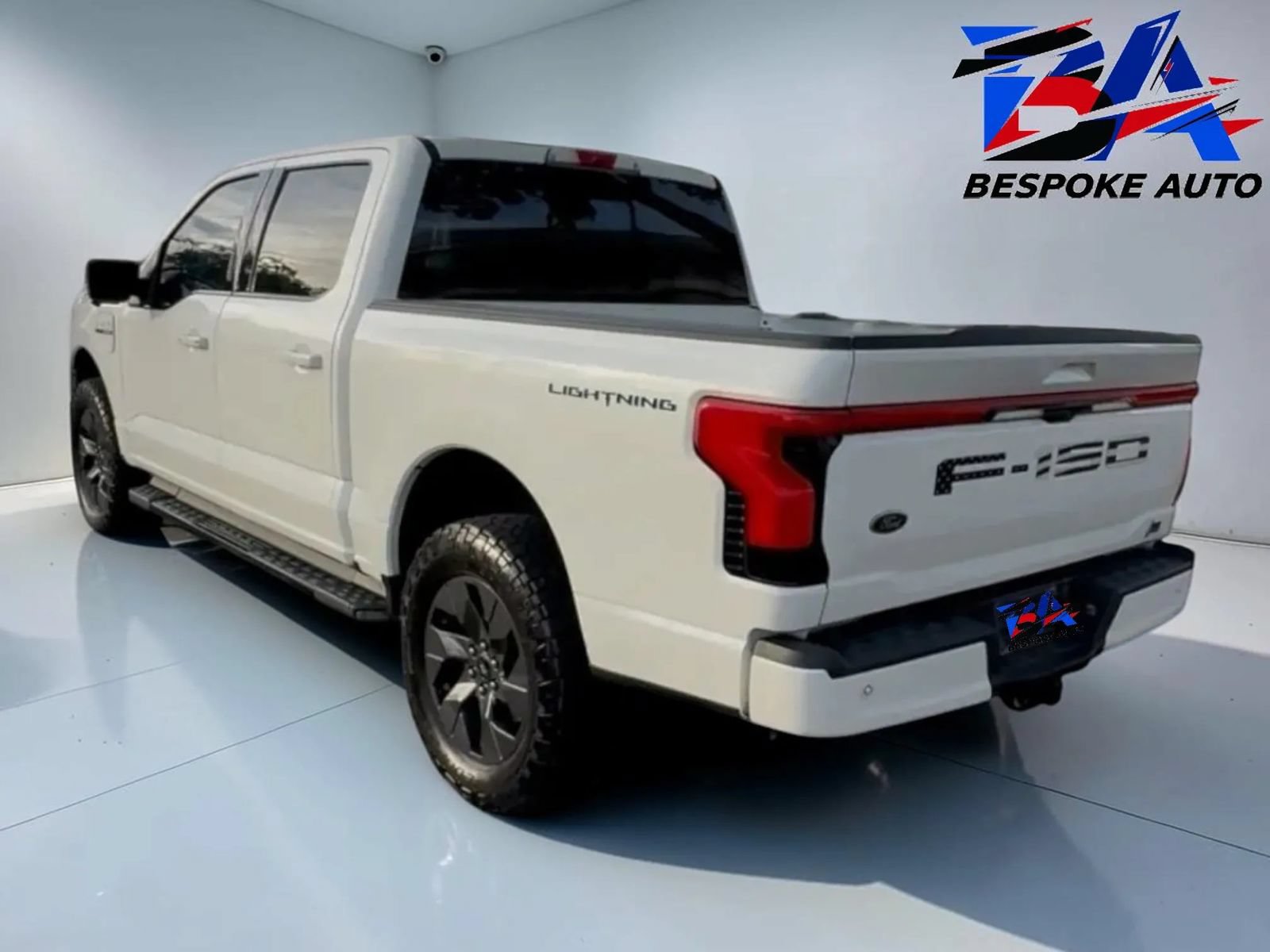 Used 2022 Ford F150 Lightning Lariat w/ Tow Technology Package AWD/4WD image 3