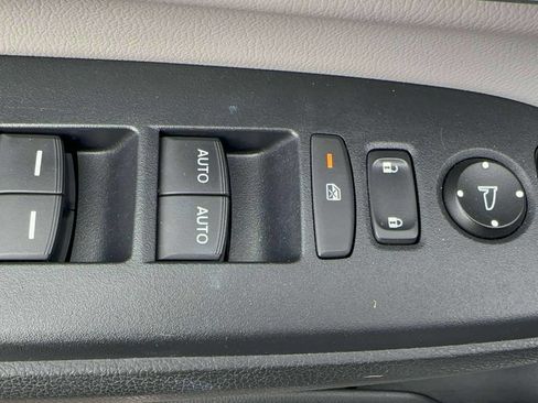 Used 2017 Honda CR-V EX-L image 13