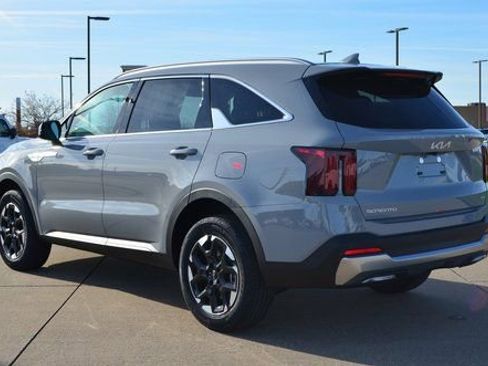 New 2026 Kia Sorento S w/ S Panoramic Sunroof Package image 3