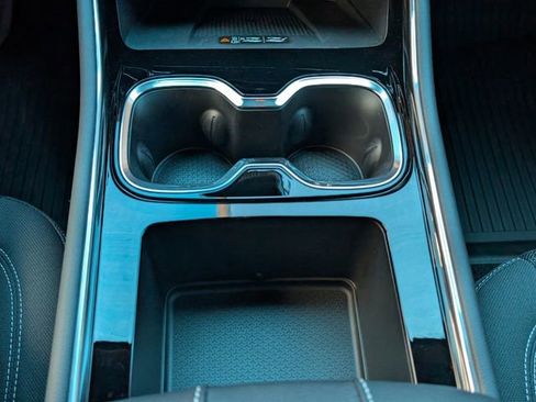 New 2026 Chevrolet Traverse LT w/ Driver Confidence Package FWD image 24