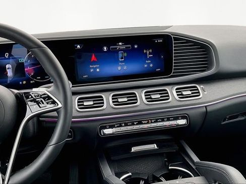 Used 2025 Mercedes-Benz GLE 350 4MATIC image 6