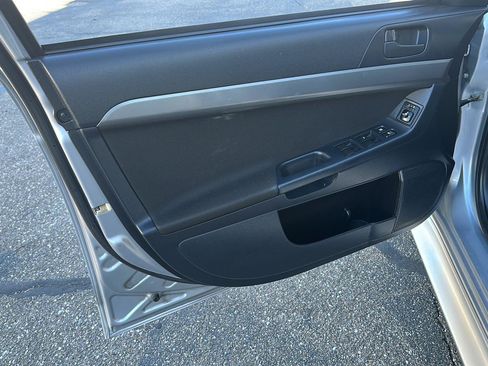Used 2010 Mitsubishi Lancer ES FWD image 12