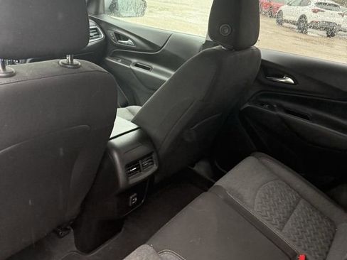 Used 2022 Chevrolet Equinox LT w/ Driver Convenience Package image 21