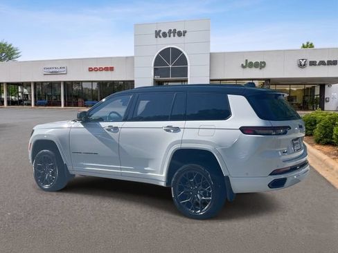 Used 2023 Jeep Grand Cherokee L Summit AWD/4WD image 4