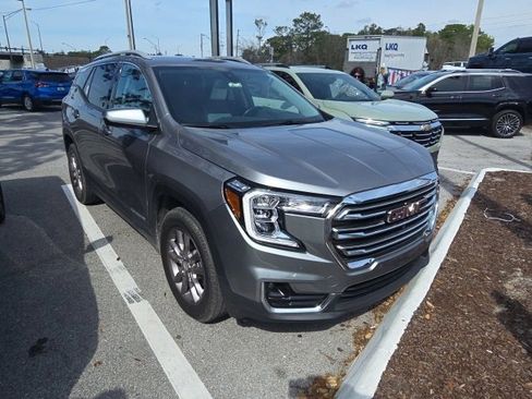 Certified 2023 GMC Terrain SLT w/ Infotainment Package II image 4