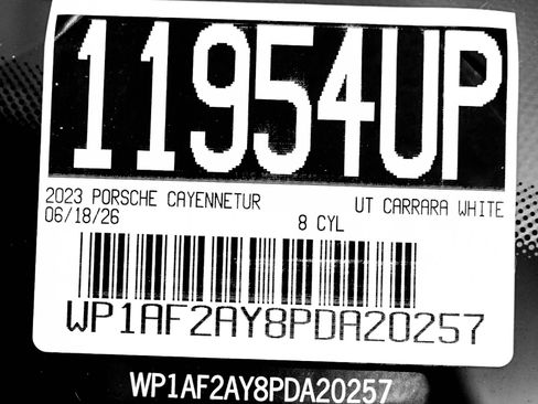 Certified 2023 Porsche Cayenne Turbo AWD/4WD image 29