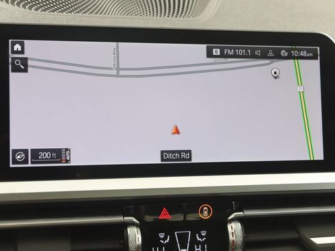 Used 2022 BMW 330i xDrive Sedan w/ M Sport Package image 9