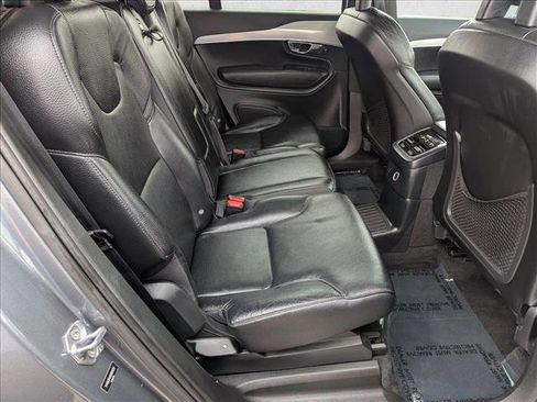 Used 2016 Volvo XC90 T8 Momentum w/ Vision Package image 19