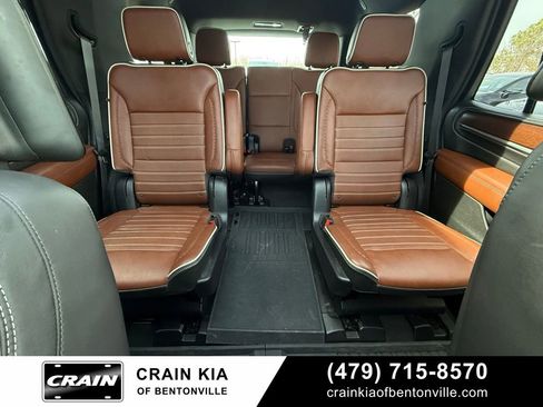 Used 2023 GMC Yukon Denali Ultimate image 30