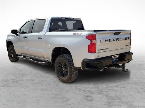 Used 2021 Chevrolet Silverado 1500 Custom Trail Boss w/ LPO, Dark Essentials Package image 7