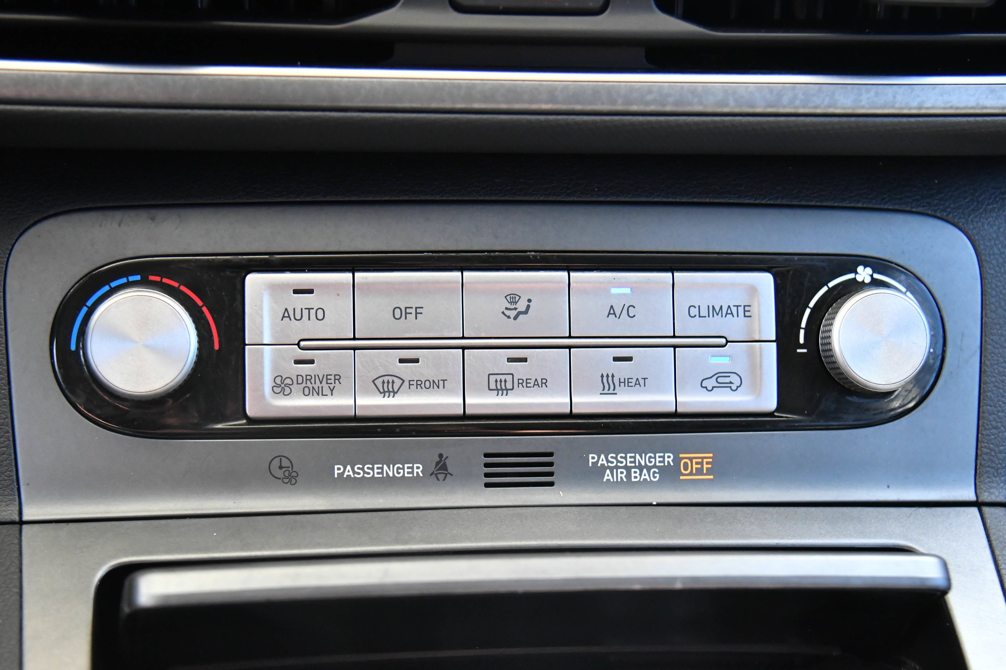 Used 2023 Hyundai Kona SEL FWD image 25