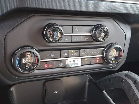 Certified 2024 Ford Bronco Outer Banks AWD/4WD image 18