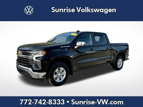 Used 2025 Chevrolet Silverado 1500 LT image 1