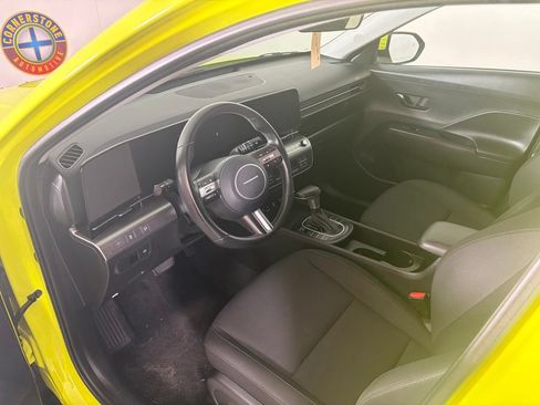 Used 2024 Hyundai Kona SEL AWD/4WD image 8