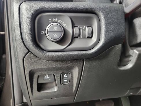 Used 2021 RAM 1500 Laramie w/ Sport Appearance Package image 14