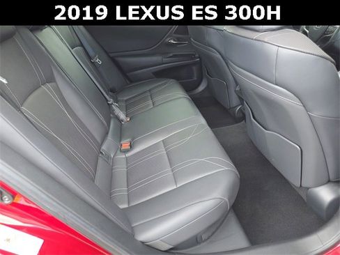 Used 2019 Lexus ES 300h w/ Accessory Package 2 image 13