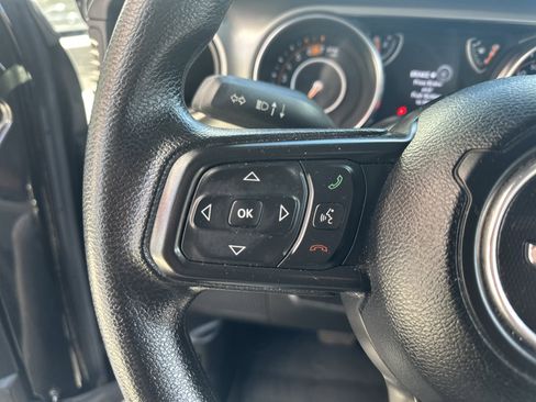 Used 2021 Jeep Wrangler Sport AWD/4WD image 12