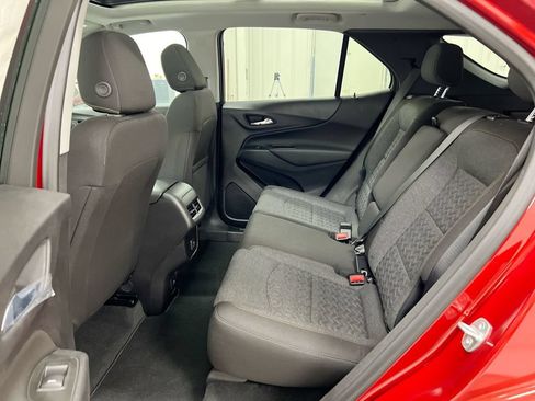 Used 2024 Chevrolet Equinox LT FWD image 23