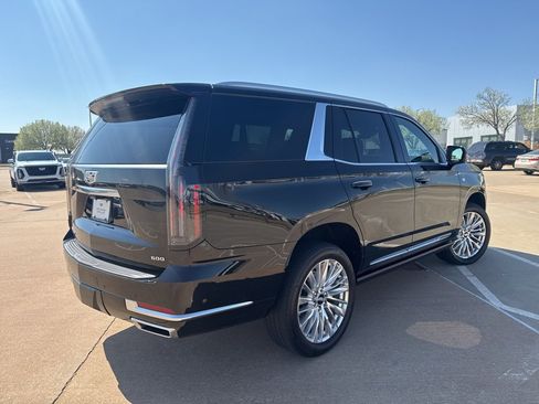 Used 2025 Cadillac Escalade Premium Luxury w/ Touring Package image 3