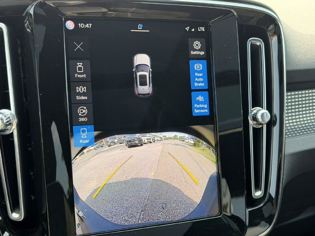 Used 2022 Volvo XC40 P8 Recharge Ultimate AWD/4WD image 4