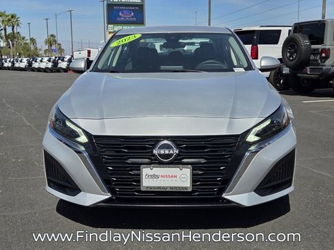 Used 2023 Nissan Altima 2.5 SV image 8