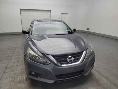 Used 2017 Nissan Altima 2.5 SR w/ Midnight Edition Package FWD image 14