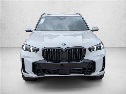New 2026 BMW X5 xDrive40i w/ M Sport Package AWD/4WD image 5