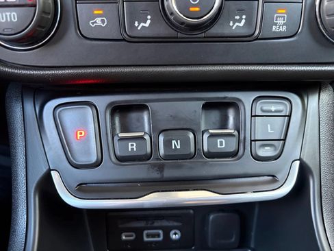 Used 2020 GMC Terrain SLT w/ Preferred Package AWD/4WD image 27