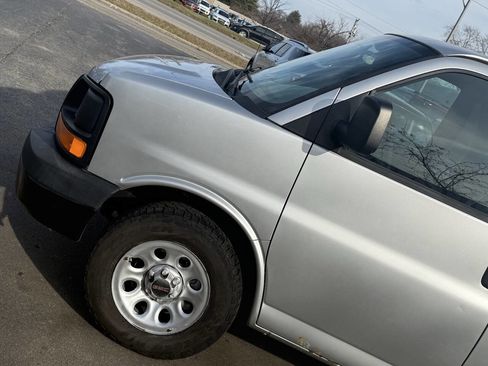 Used 2013 GMC Savana 1500 image 3