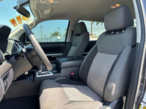 Used 2017 Toyota Tundra SR5 image 18