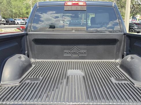 Used 2020 RAM 1500 Classic SLT AWD/4WD image 11