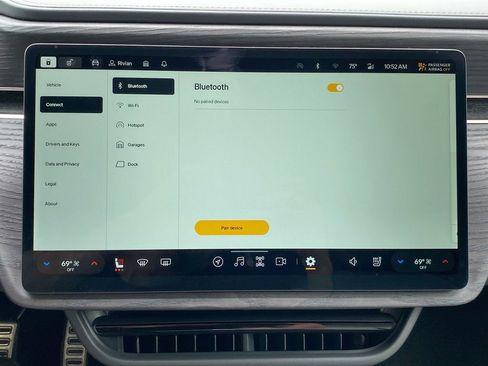 Used 2023 Rivian R1S Adventure image 32