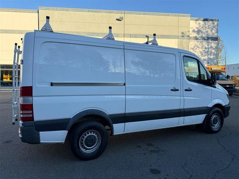 Used 2017 Mercedes-Benz Sprinter 2500 image 24