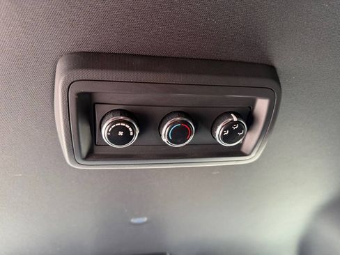 Used 2019 Dodge Grand Caravan SXT FWD image 21