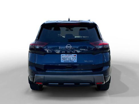 Used 2024 Nissan Rogue SL AWD/4WD image 4