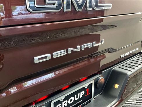Used 2024 GMC Sierra 3500 Denali Ultimate image 10