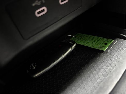 Used 2024 Nissan Rogue SV image 25