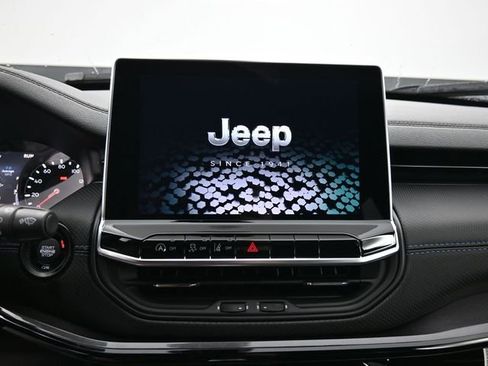 New 2026 Jeep Compass Latitude AWD/4WD image 18