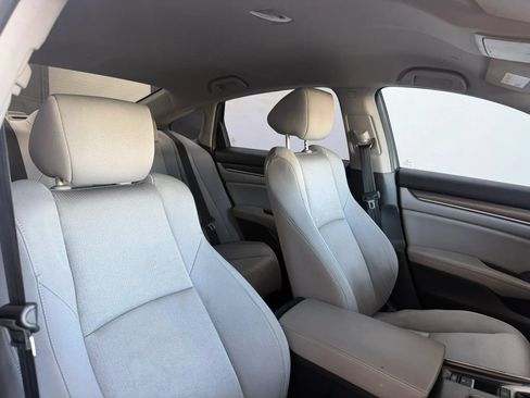 Used 2018 Honda Accord LX image 28