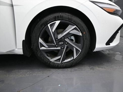 New 2025 Hyundai Elantra Sport image 93