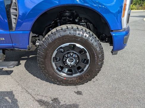 New 2026 Ford F250 Platinum w/ Tremor Off-Road Package image 11