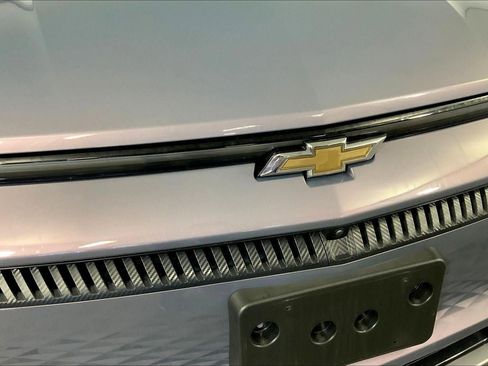 Used 2025 Chevrolet Equinox EV LT image 28