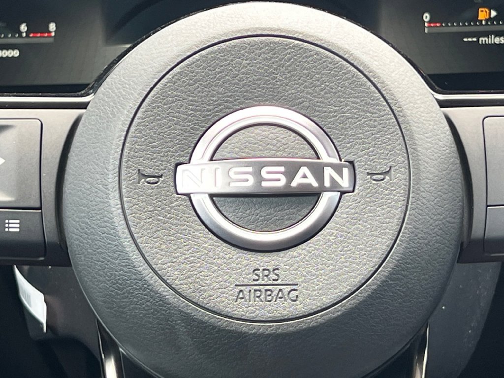 New 2026 Nissan Kicks SR w/ Interior Electronics Package FWD image 6