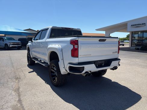 Used 2021 Chevrolet Silverado 1500 High Country w/ Technology Package AWD/4WD image 5