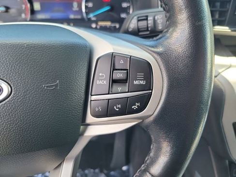 Used 2022 Ford Explorer XLT w/ Equipment Group 202A AWD/4WD image 27